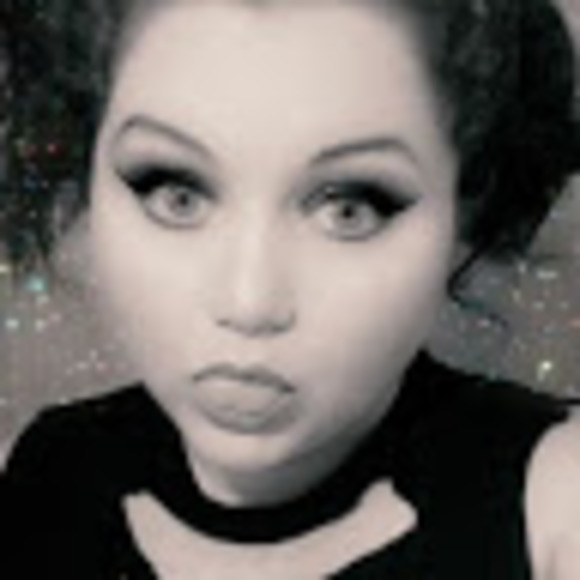 Meet your Posher, Kye - Picture 1 of 1